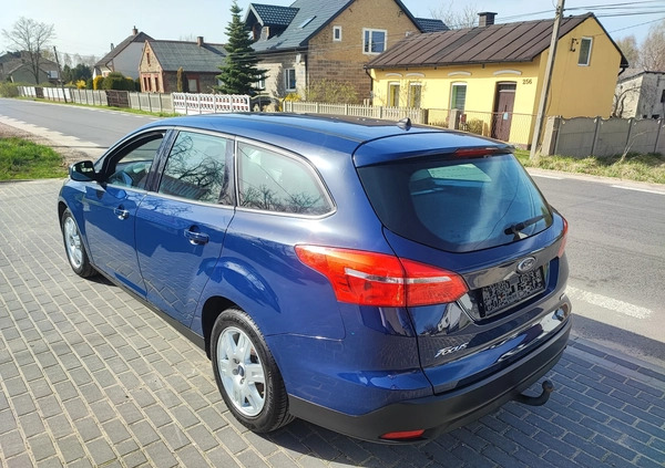 Ford Focus cena 25900 przebieg: 123000, rok produkcji 2015 z Tarnobrzeg małe 121